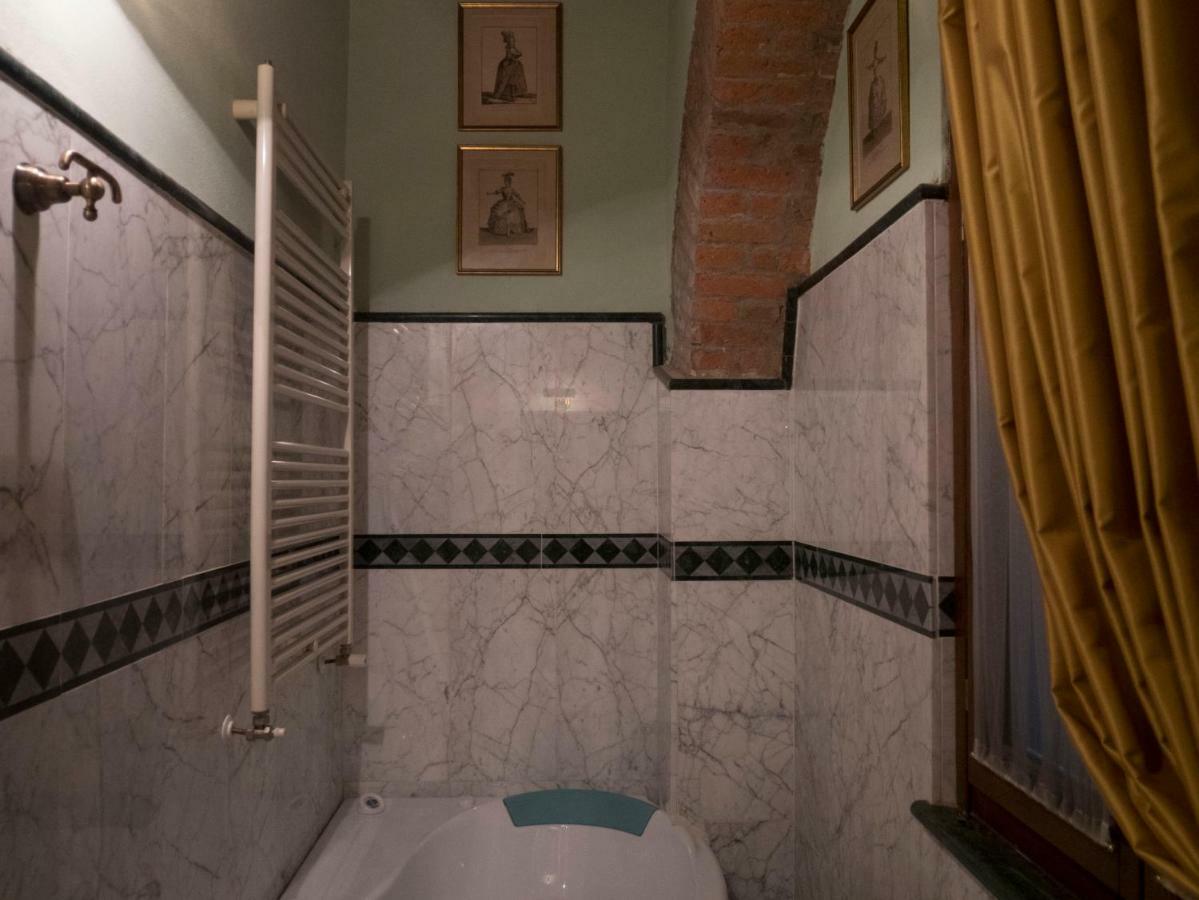 Apartment Broletto 26