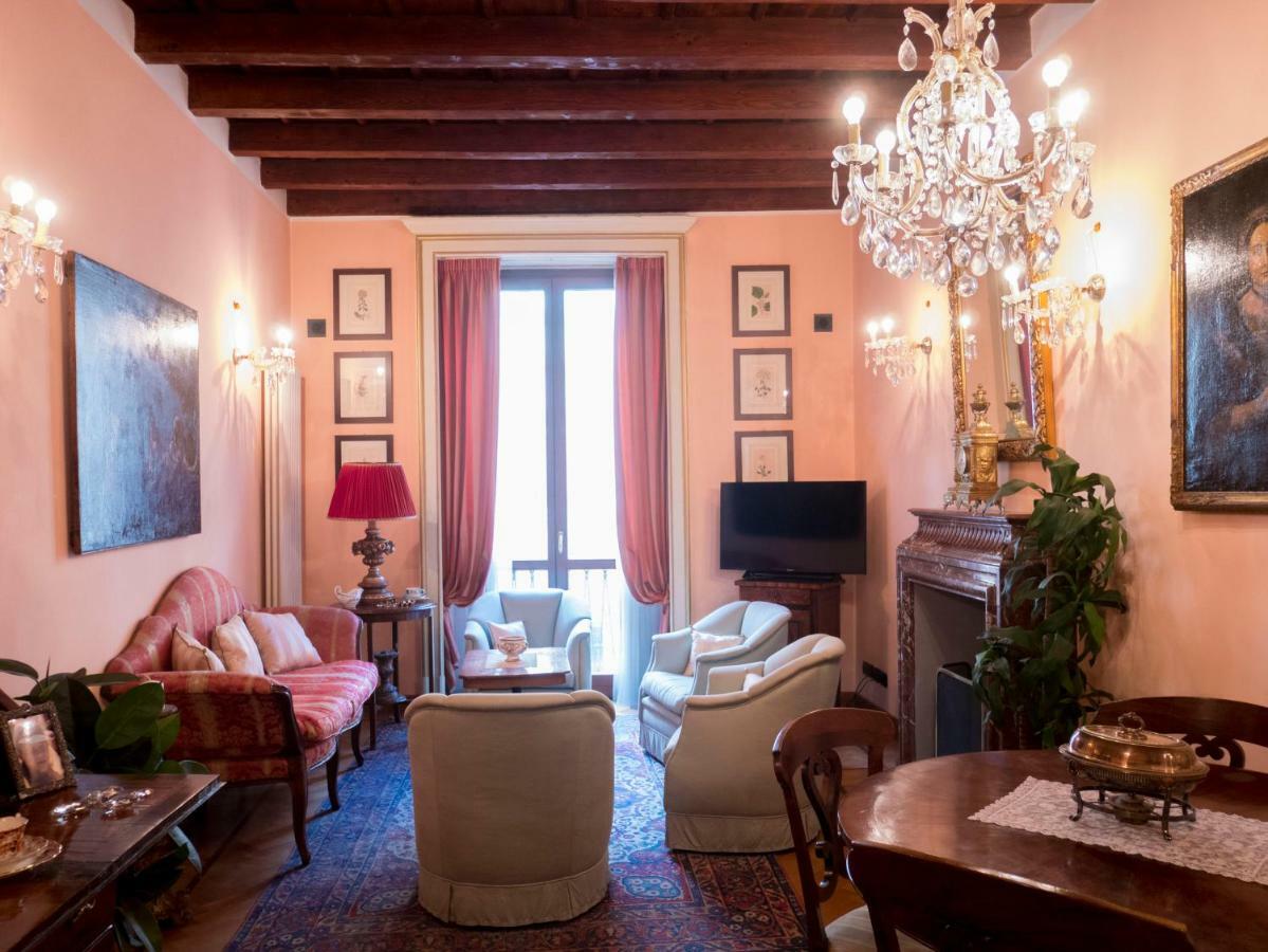Apartment Broletto 26 Mailand