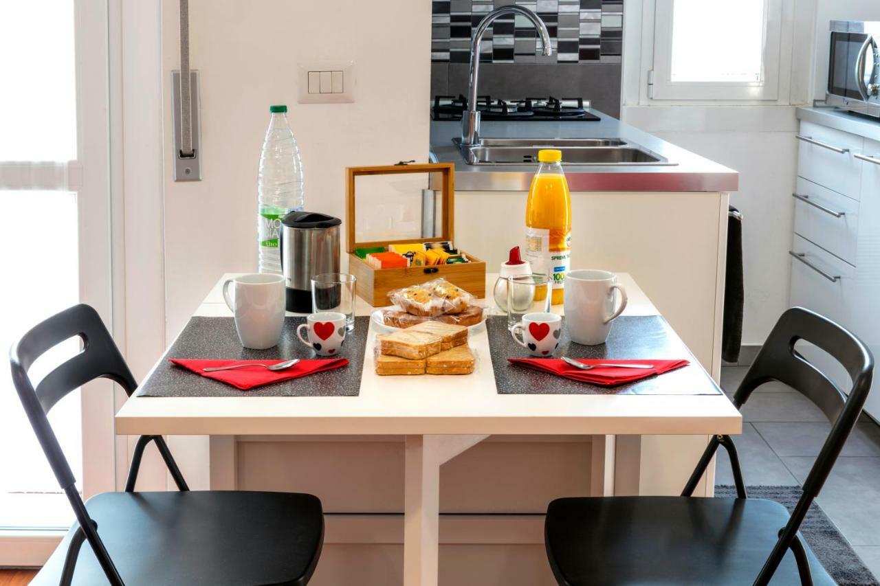 Apartment Bright House In