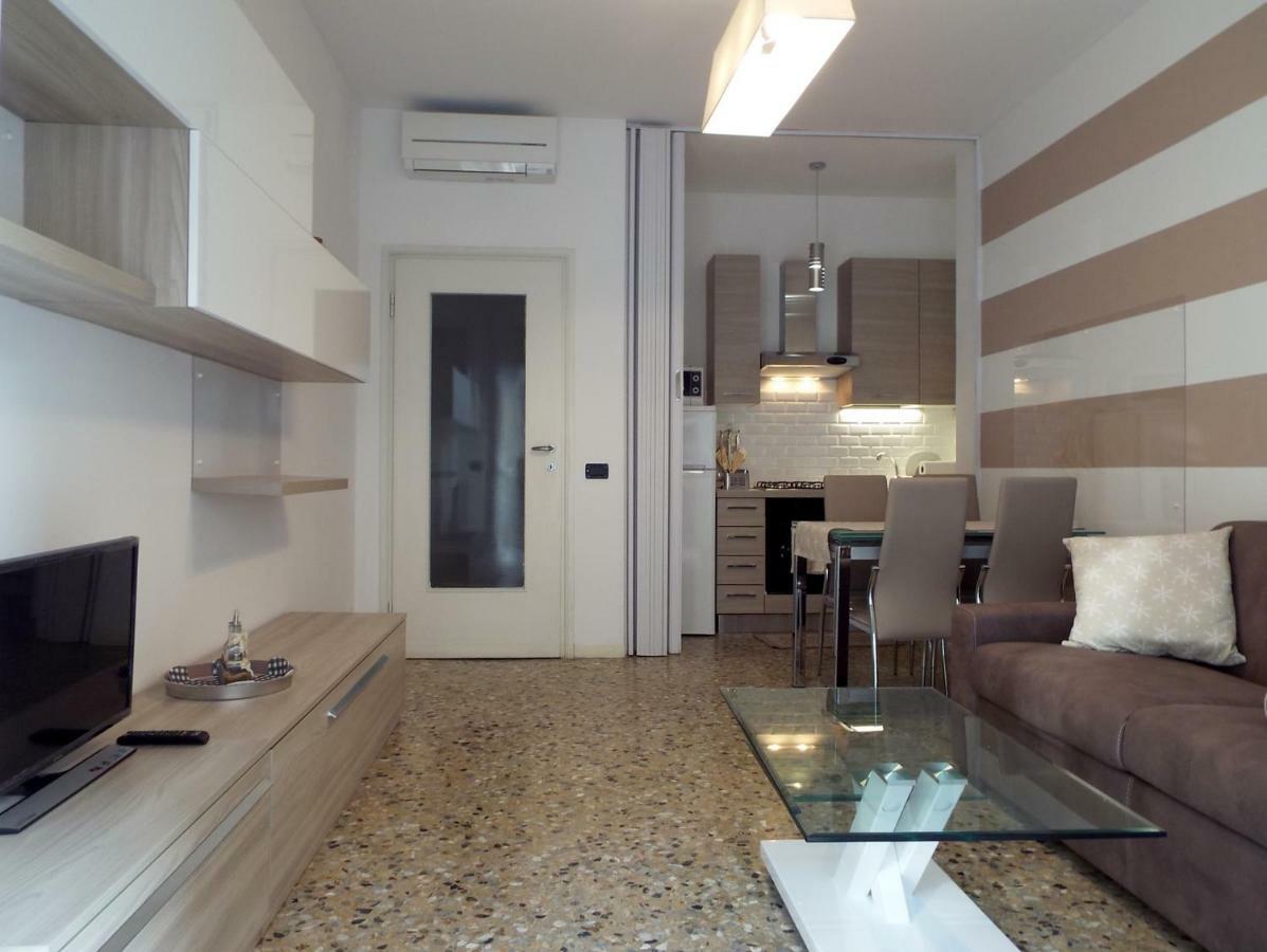 Apartment Lacaralele *