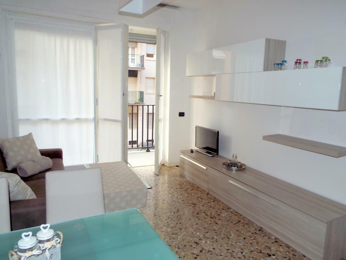 Lacaralele Apartment *
