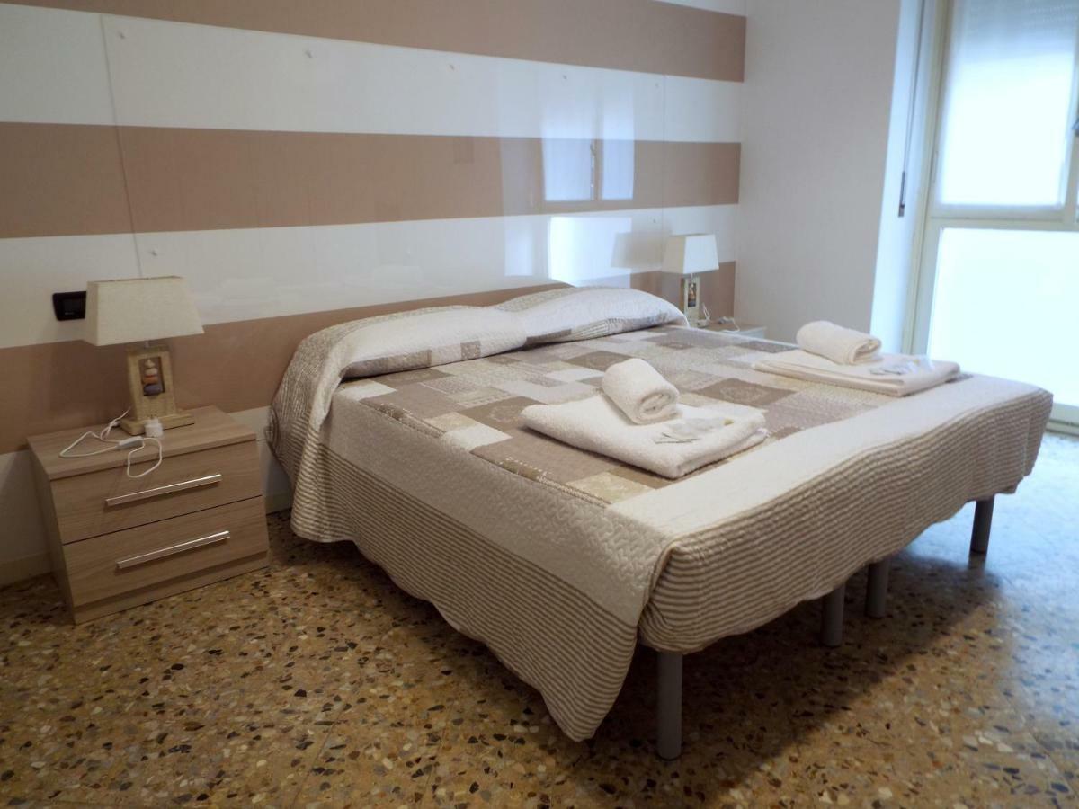 Lacaralele Apartment Milan