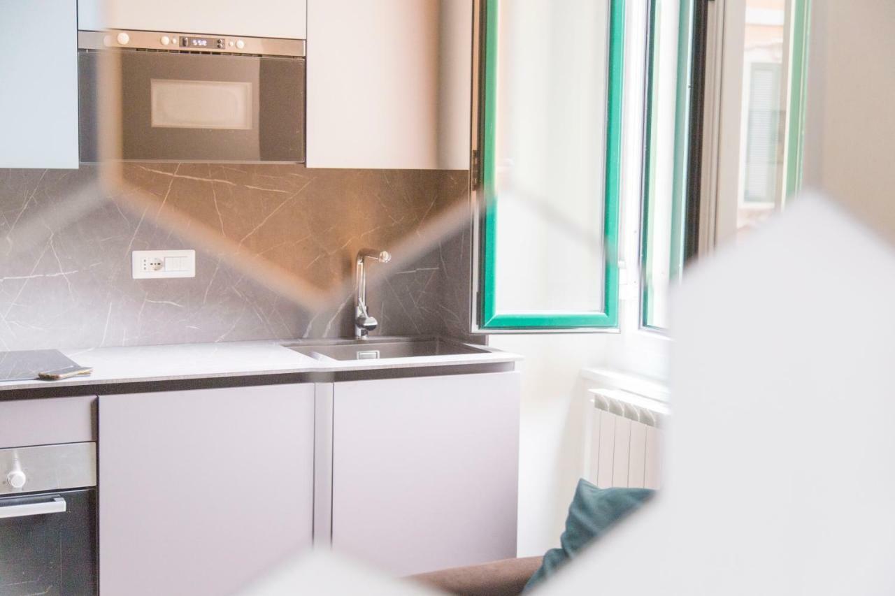 Brand New In Porta Romana Apartamento *