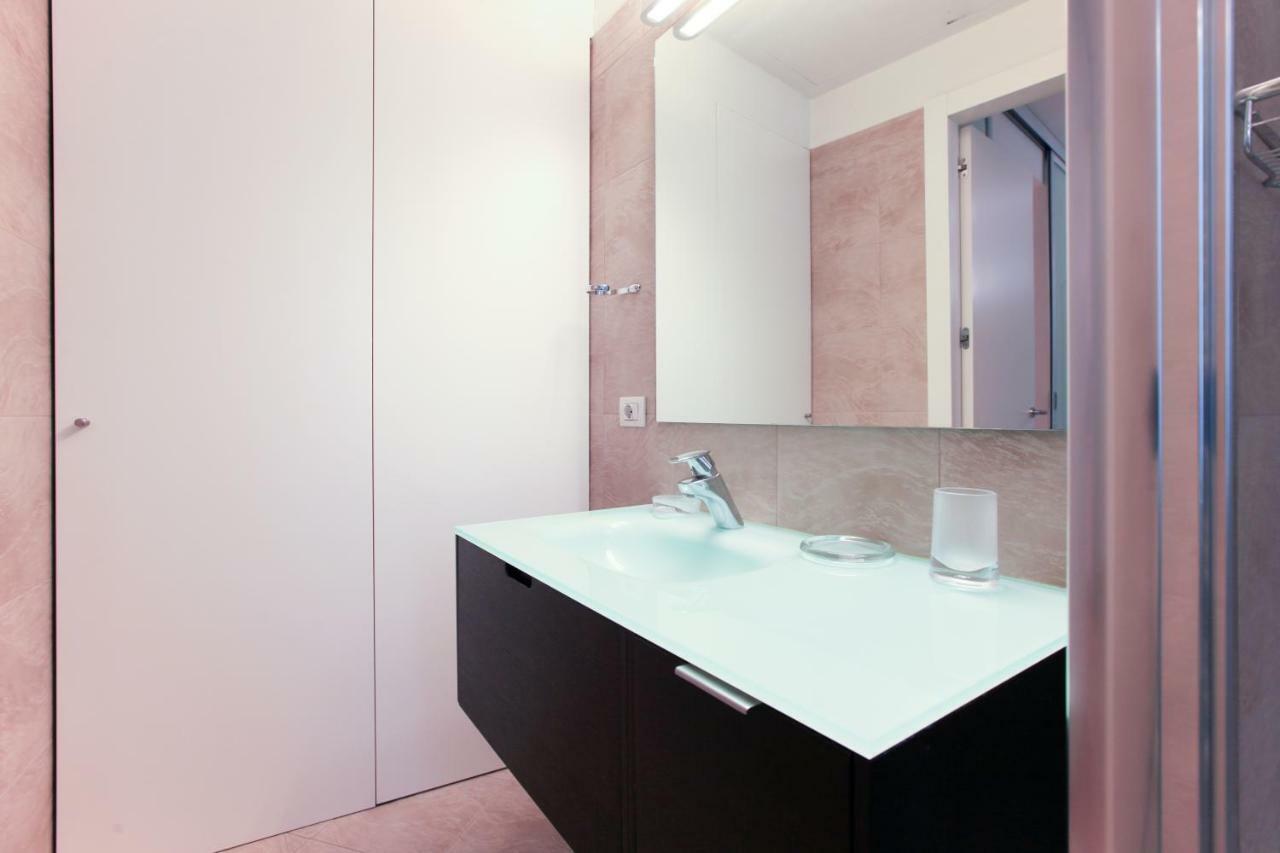 Hozyhome - Lovely Flat In Via Madonnina 23 * Mailand