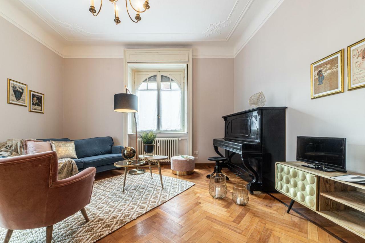 Apartamento Joivy Sophisticated 3-bed Flat With Desk Milão