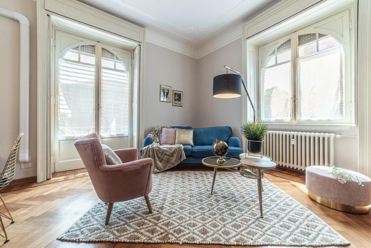 Joivy Sophisticated 3-bed Flat With Desk Apartamento Milão