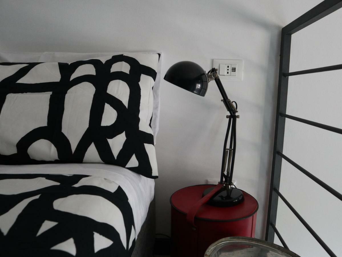 Apartment Paki Nel Cuore Dei Navigli Di