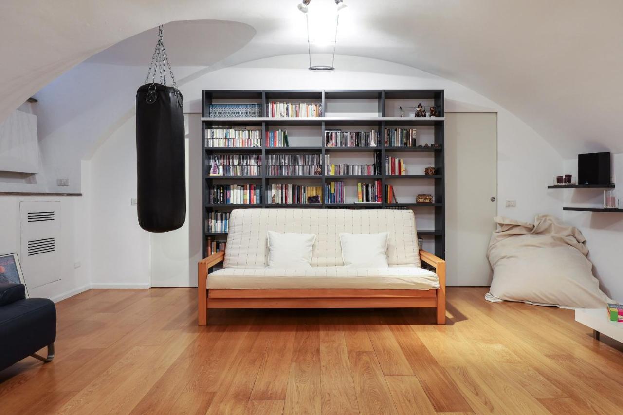 Apartment Casa Molino Luxury Loft Mailand