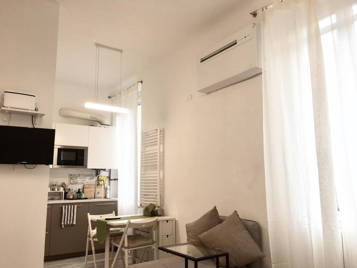 21 Apartment *