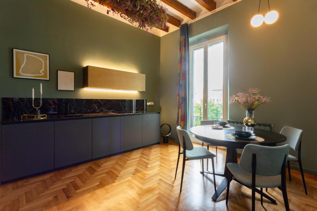 The Best Rent - Ca24 Isola Design Apartment Mailand