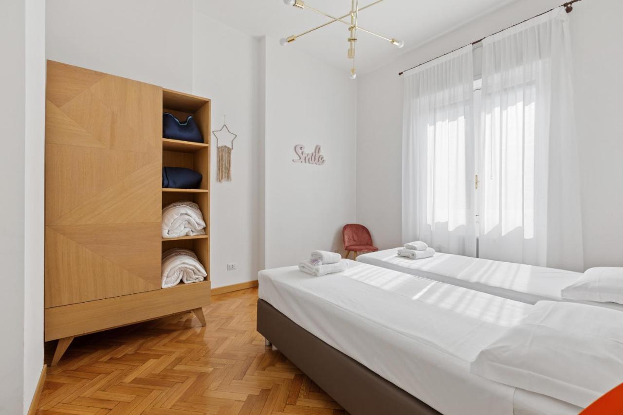 Roomy Duomo & San Babila Mailand