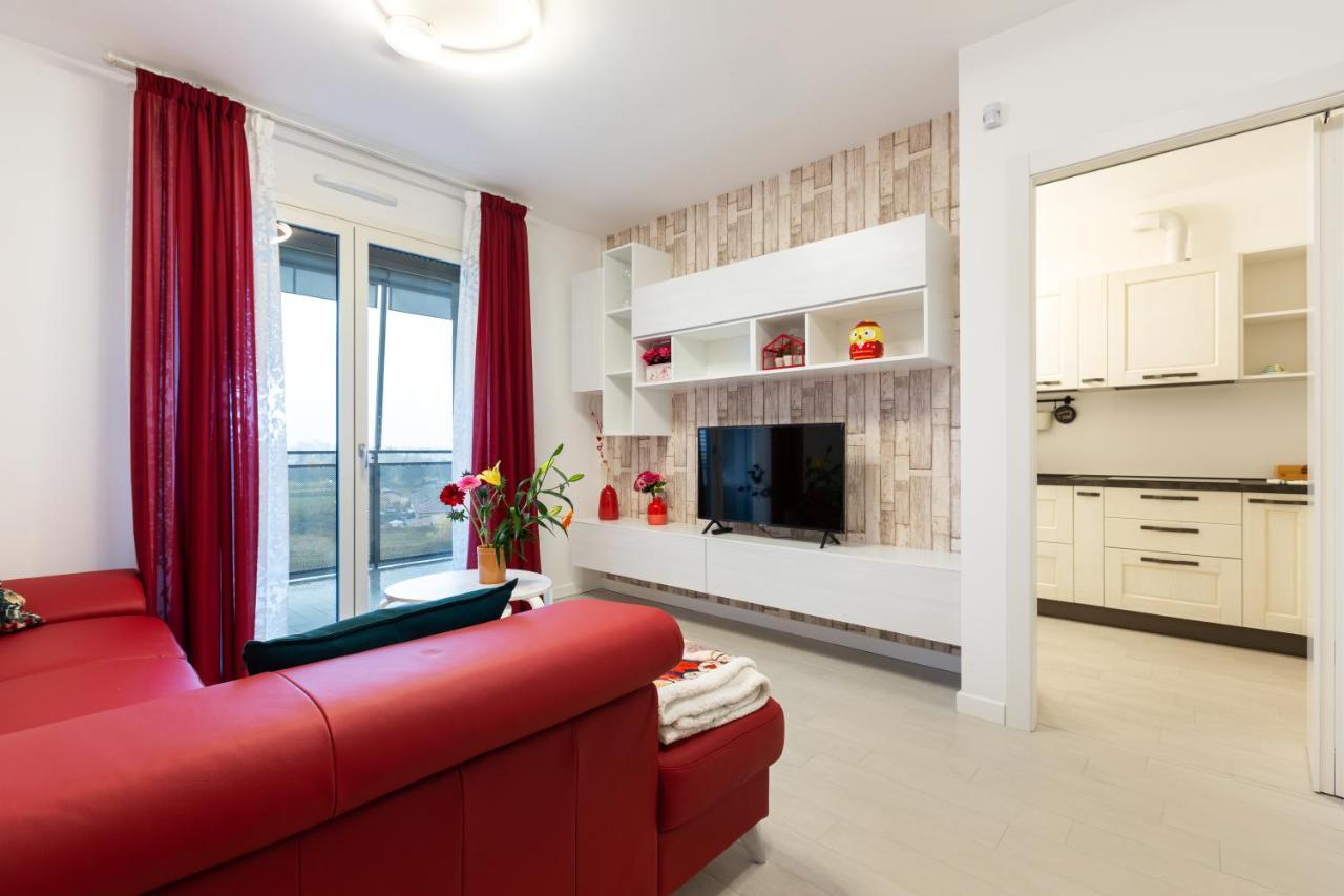 Apartment Fiera Flat With Garage Mailand