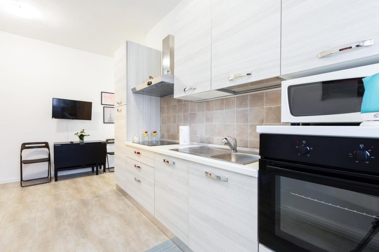 Renovated Flat Subway Yellow Line *