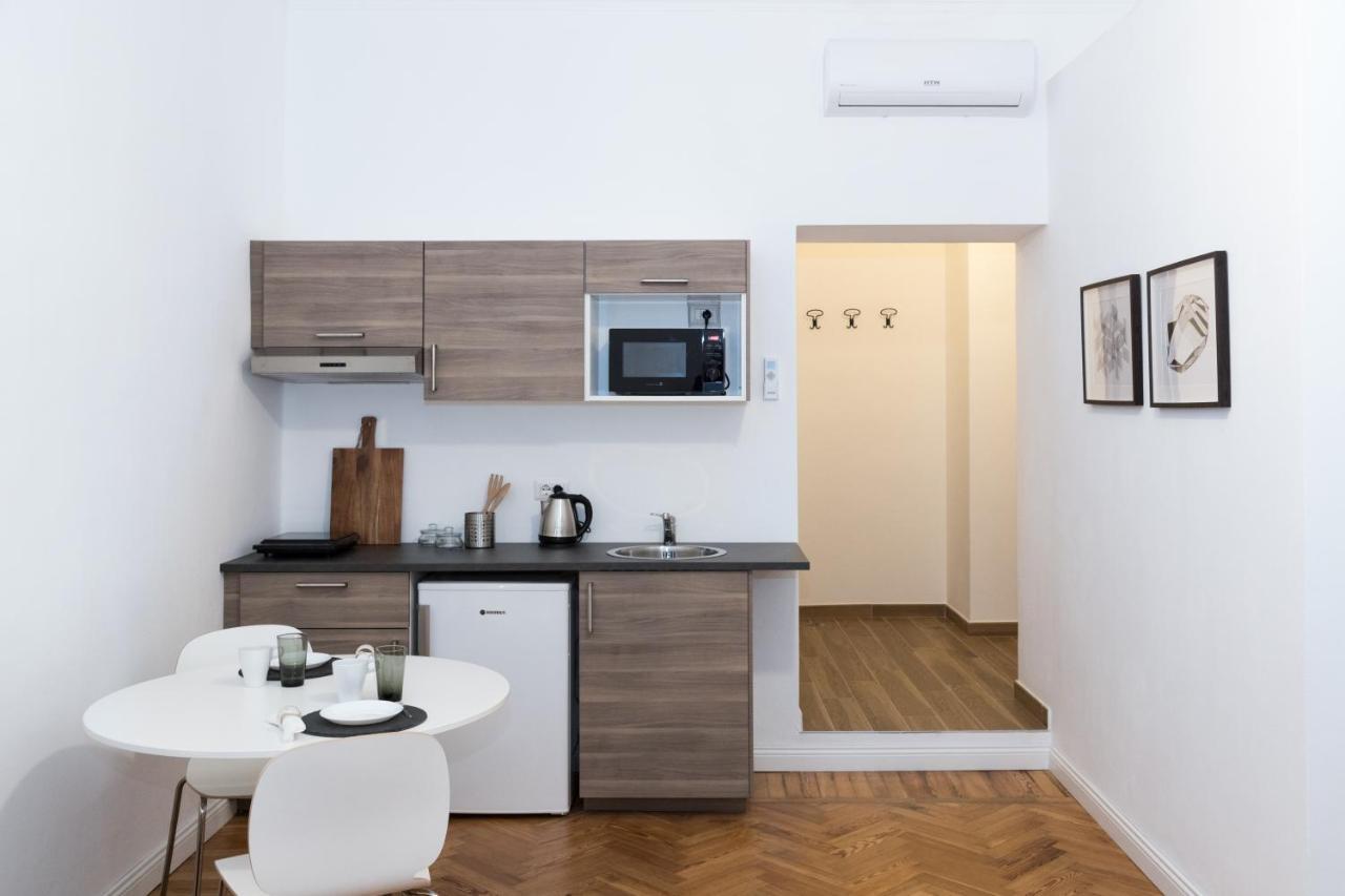 Apartment Hemeras Boutique Homes - 4 Design Near Central Station Milan
