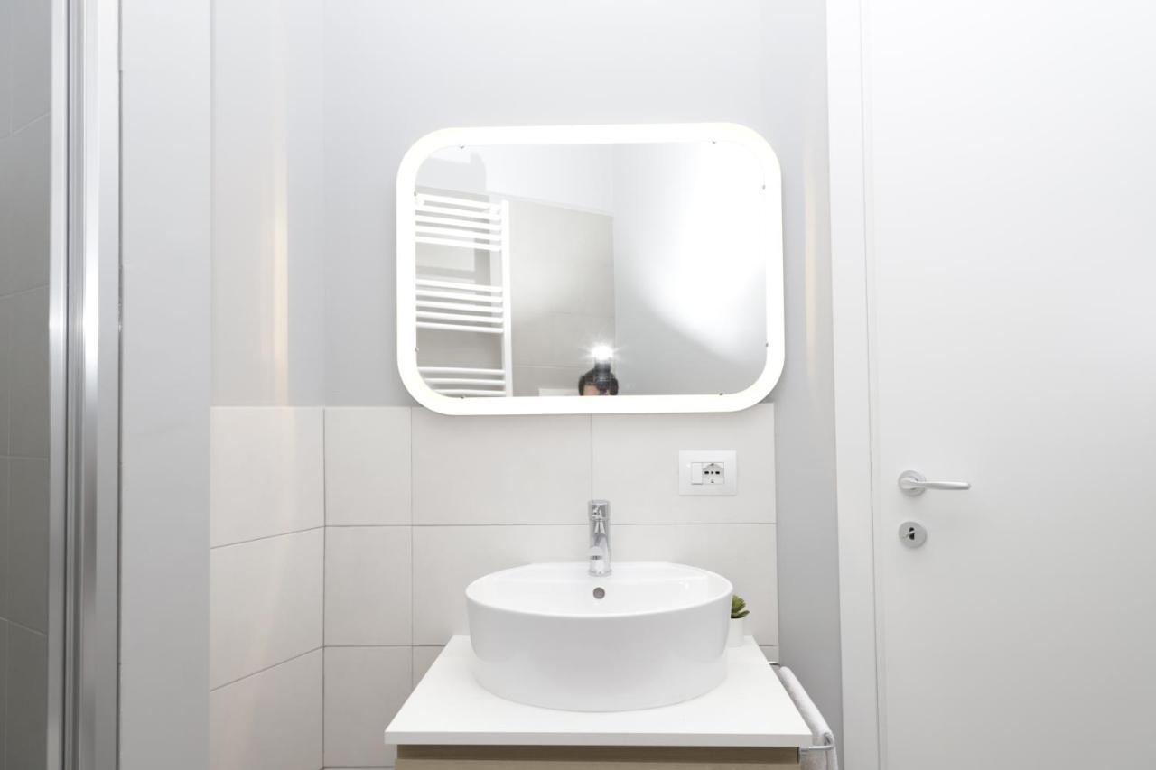 Apartment Hemeras Boutique Homes - 2 Luxury In The City Center Mailand