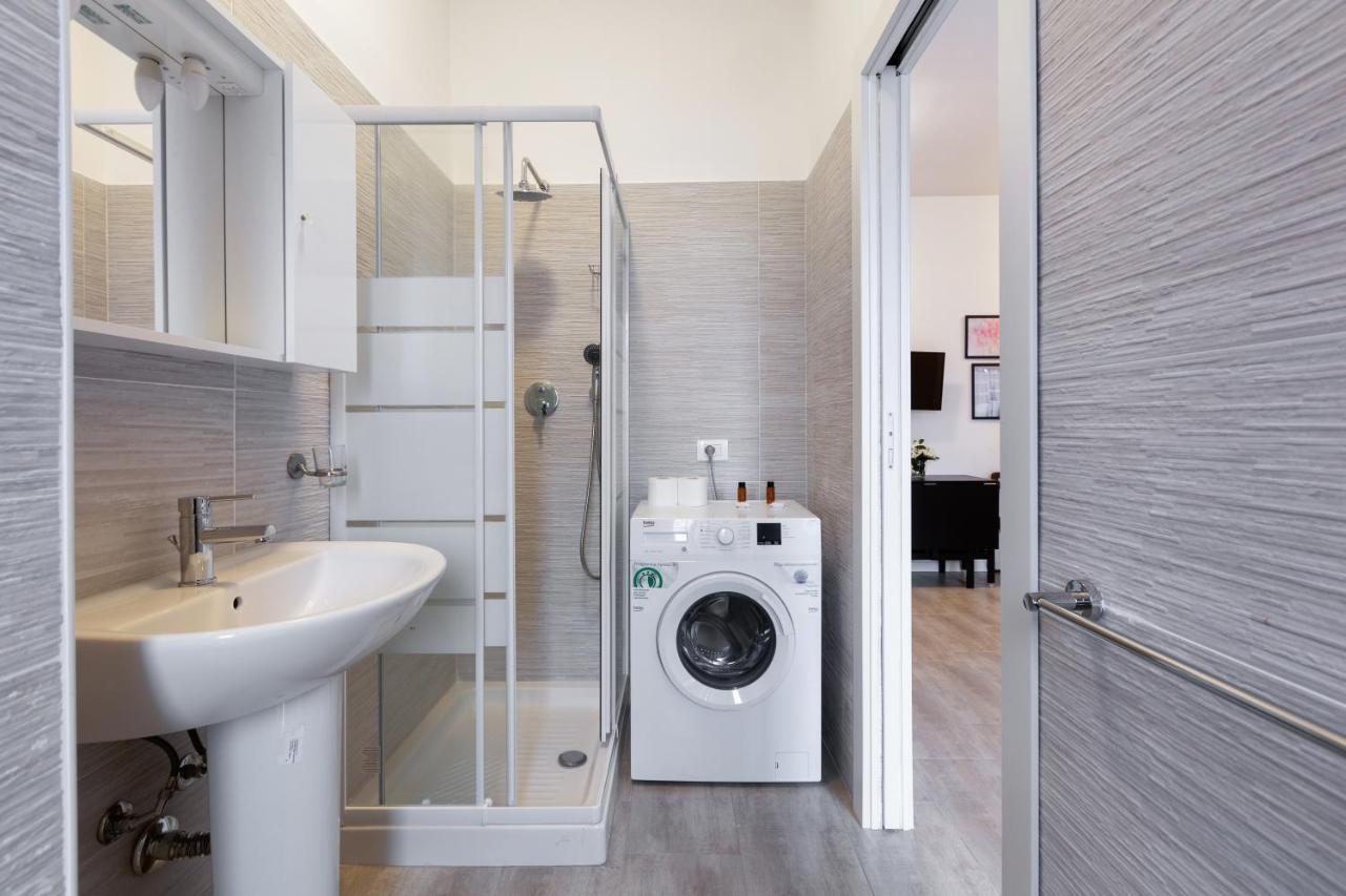 Renovated Flat Subway Yellow Line Apartment