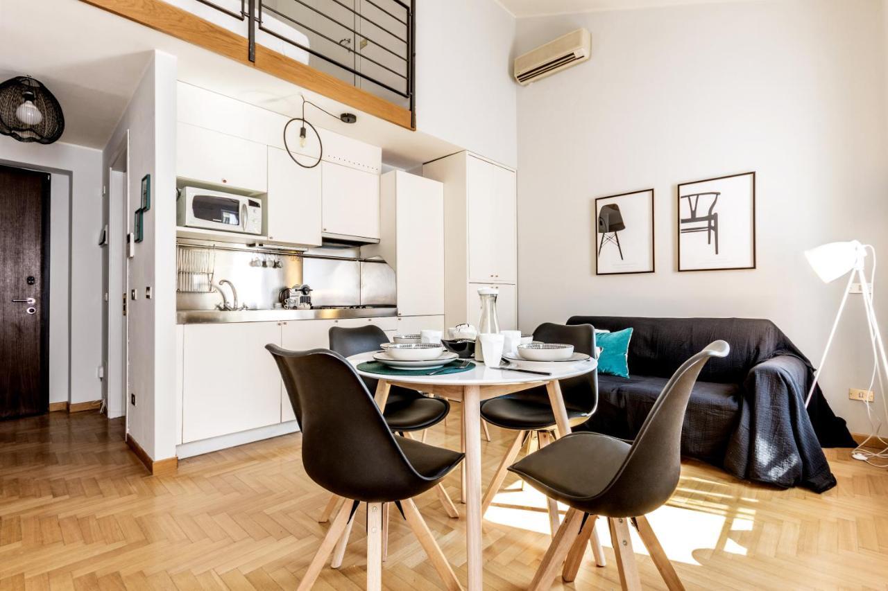 Modern Simplicity In Centre *