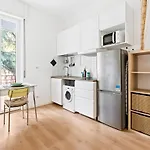Milano Famagosta Cosy Studio