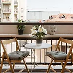 Golden Suite Apartment & Day Use