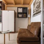 Charming Nest In The Heart Of Milano-Isola