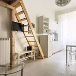 Charming Nest In The Heart Of Milano-Isola