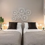 Hemeras Boutique Homes - Design Flat Near Metro Station