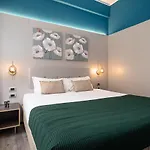 Hemeras Boutique Homes - 3 Apartments Near Central Station