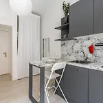 Bright Apt 600Mt From Viale Zara!