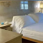 Fifty Eight Suite Milan Larga