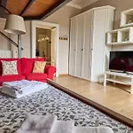 Modern Apartment - Near Isola Distric And Centrale