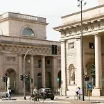 {Porta Venezia-Milano Centrale} Luxury Apartment