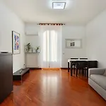 Flat In Citylife Near Metro!