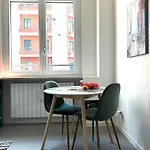 Rainbow Studio Flat- Monolocale Luminoso