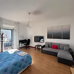 Molis\'S House