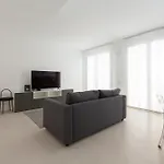 Porta Nuova Bright And Roomy Flat