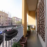 Porta Volta Bright And Roomy Flat