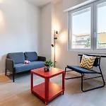 Joivy Contemporary Apartments In Historical Giambellino-Lorenteggio