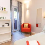 Joivy Contemporary Apartments In Historical Giambellino-Lorenteggio