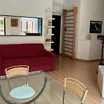 Nice And Cosy Flat In Central Area