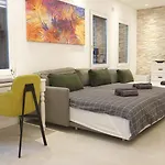 Pallavicino, 31 - Ampio Loft Con Giardino