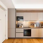 East Garden Lambrate Suite Elegante Moderna