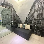 Town House Street
