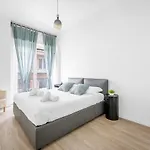 Bilocale Vicino Tram 2, Smart Tv E Internet Veloce