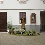 Nvk Guest House