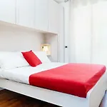 Four Bedroom Villa Near Metro
