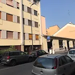 Milano Center White