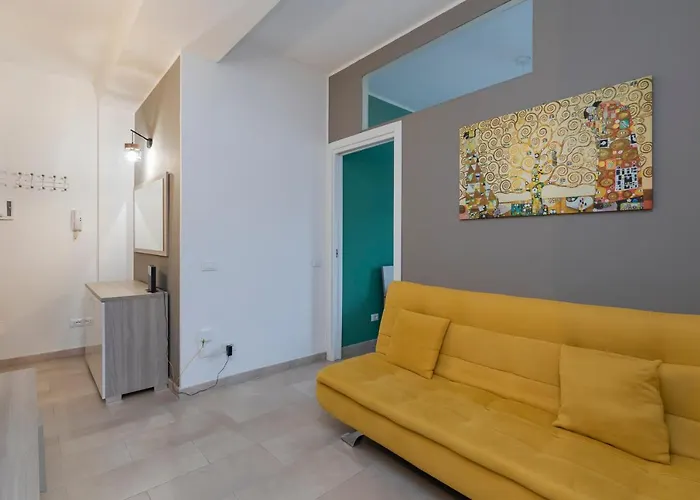 Luxury Apartment Near Navigli Carlo D\'Adda 29