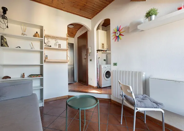 Milano Dateo Balcony Apartment