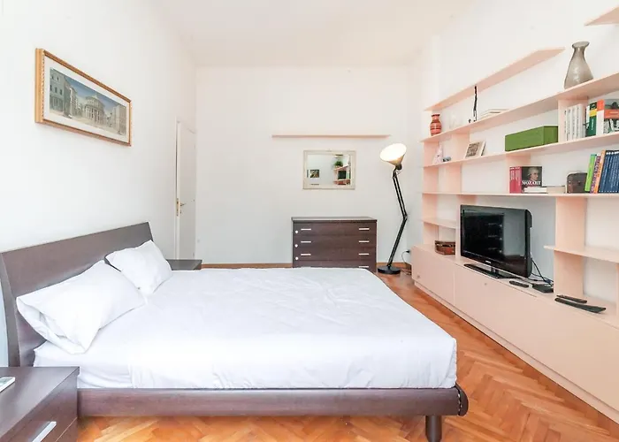 Double Room In The Center - 20 Min Walk From Duomo