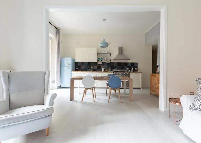 Porta Volta Bright And Roomy Flat